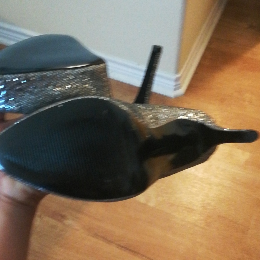 💙Beautiful sparkly bcbg platform heels - Picture 8 of 8